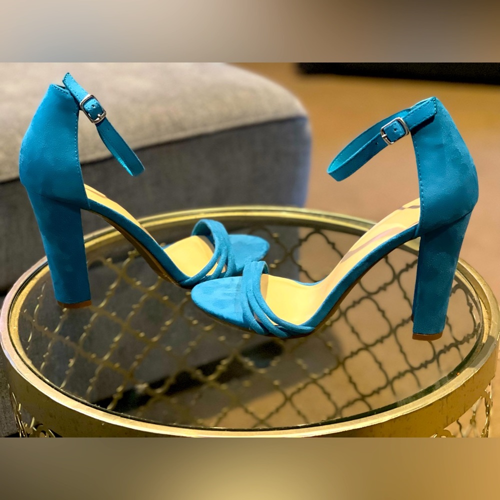 Beautiful suede turquoise blue heels